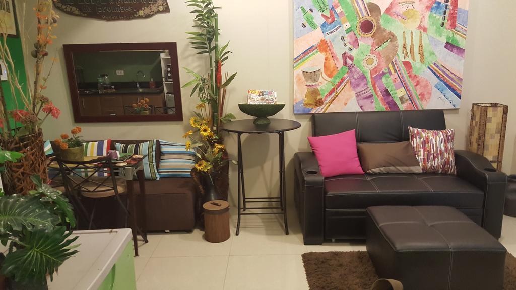 One Palm Tree Villas By Mary Manila Exterior foto